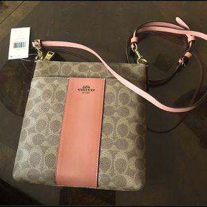 NWT Coach Tan/Lt Coral CBH CTD SG KITT Crossbody Bag